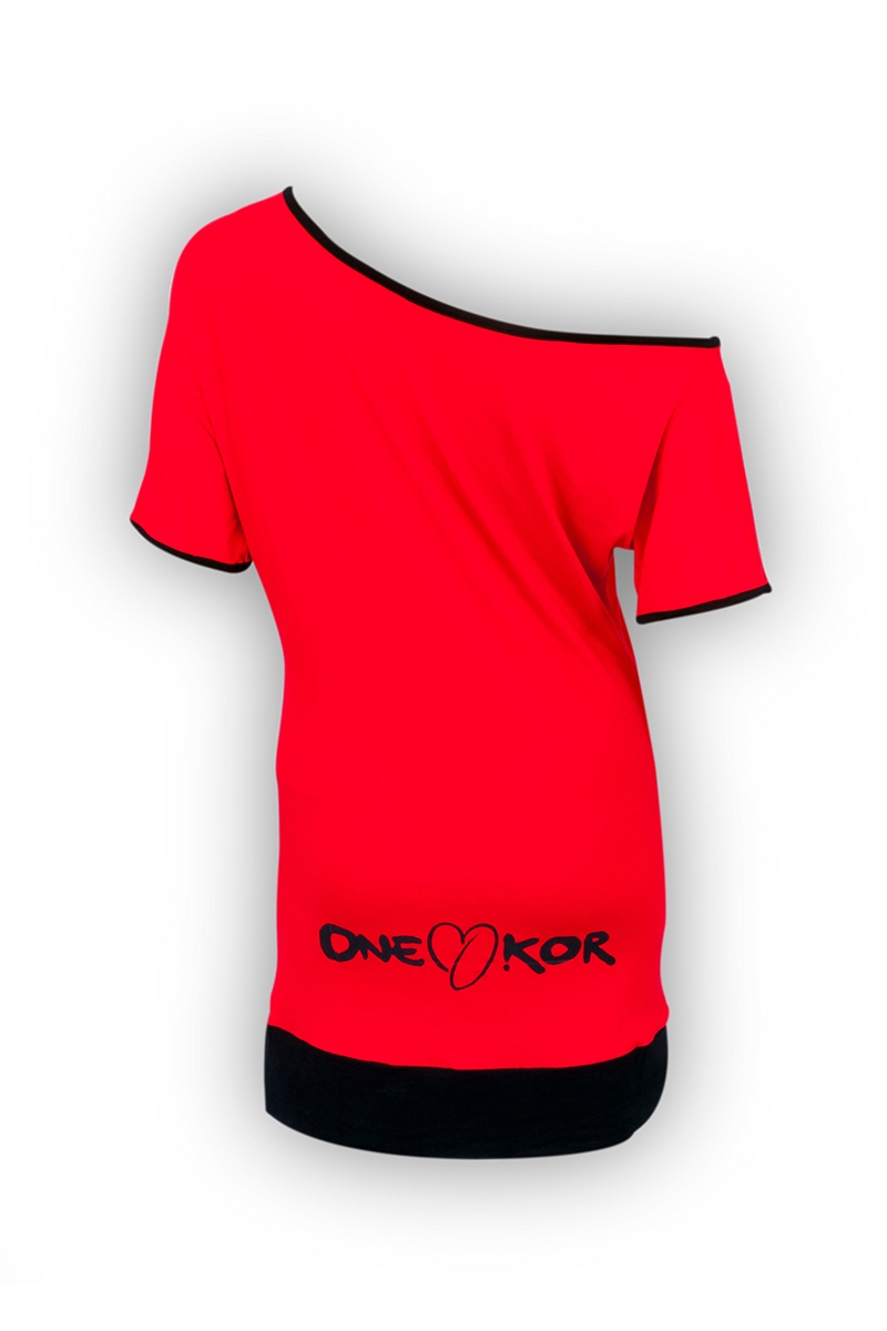 ONEKOR - T-shirt rossa con cuore grande